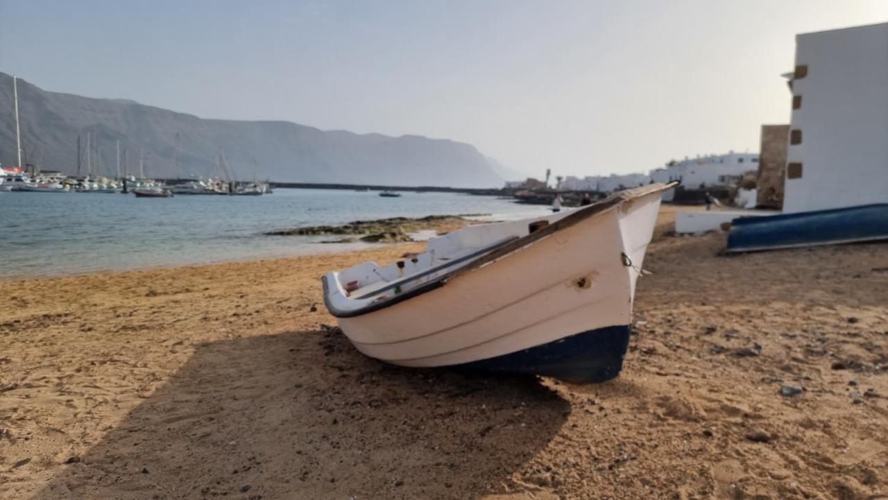 Suite Marrakech Beach, La Graciosa. Caleta de Sebo Bagian luar foto